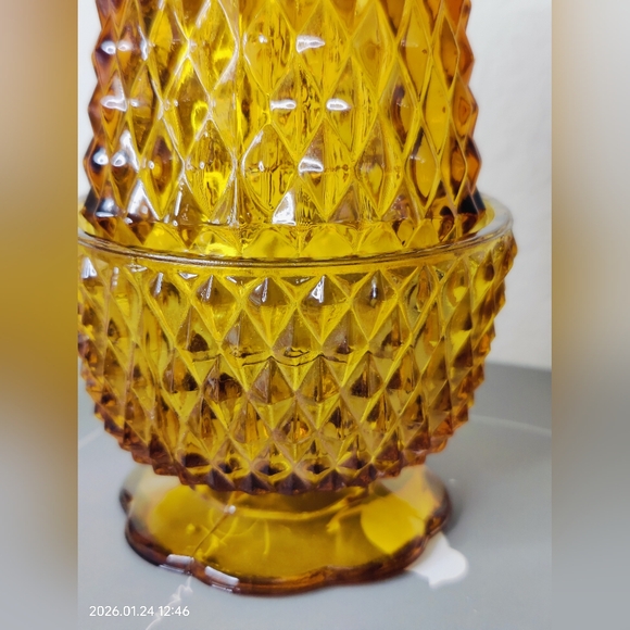 Amber Glass Fairy Lamp - Diamond Point Pattern  MCM Decor - Picture 6 of 11